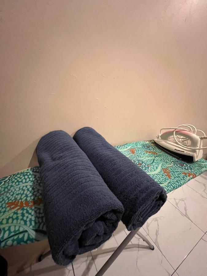 Theatbas Homestay 17 In Seri Iskandar Perak 3 Bedroom Bota エクステリア 写真