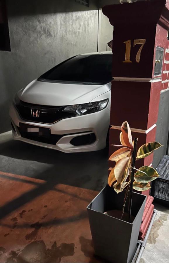 Theatbas Homestay 17 In Seri Iskandar Perak 3 Bedroom Bota エクステリア 写真